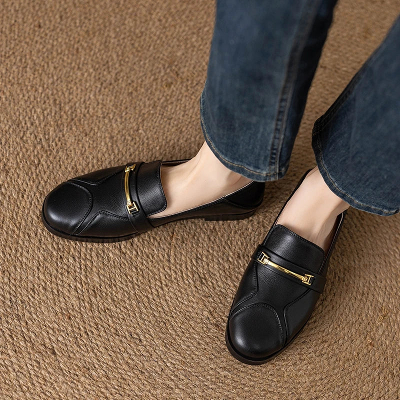 Women's new leather, cowhide, metal accessories, round toe, low heel, comfortable, plus size single shoes, casual shoes