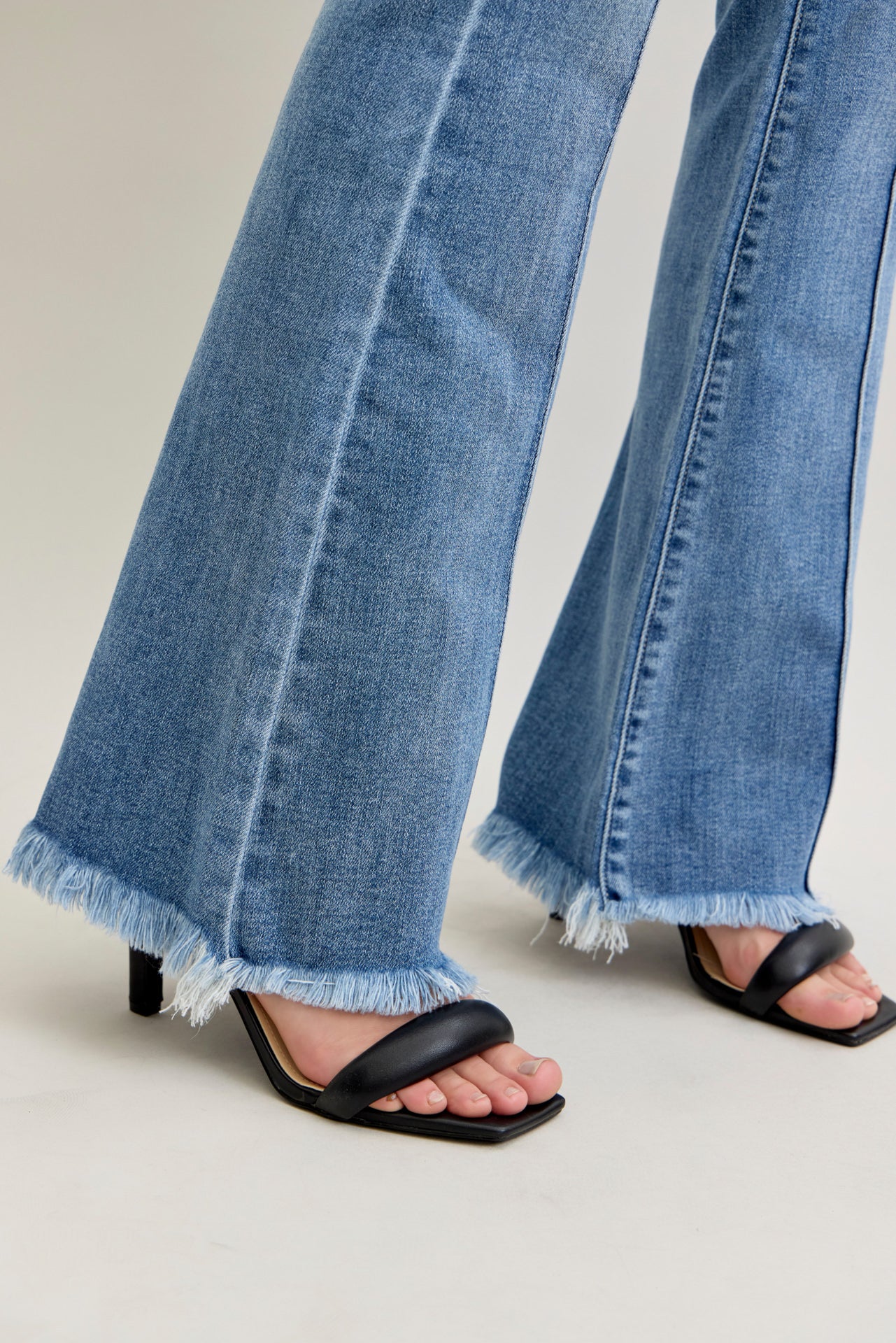 Judy Blue Jeans (NP) - High Waisted Fray Hem Flare