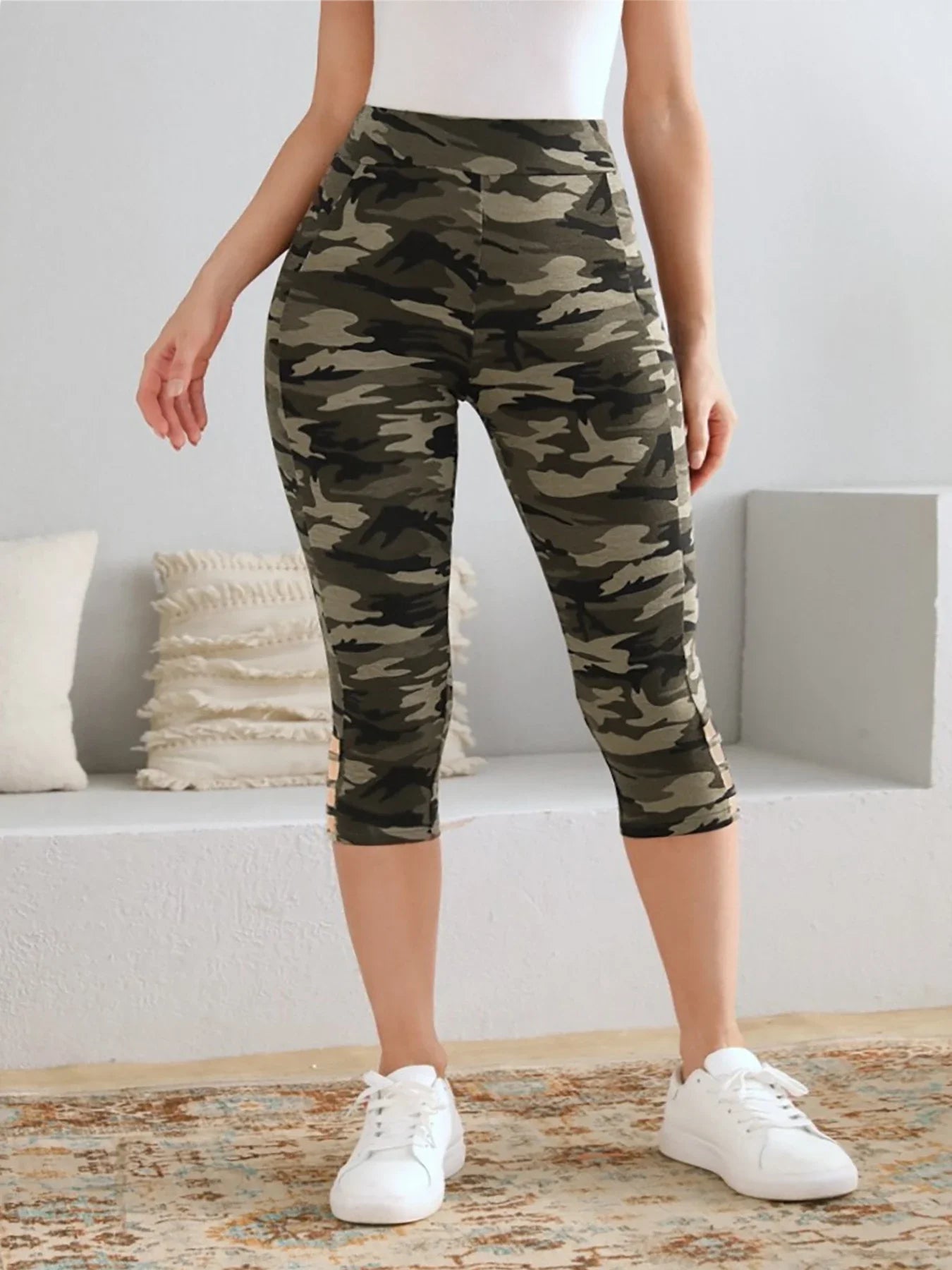 Plus Size Women's Camo Capri Leggings with Side Stripe Cutouts Stylish High Elasticity Knit Sporty  Fashionable Casual Pants