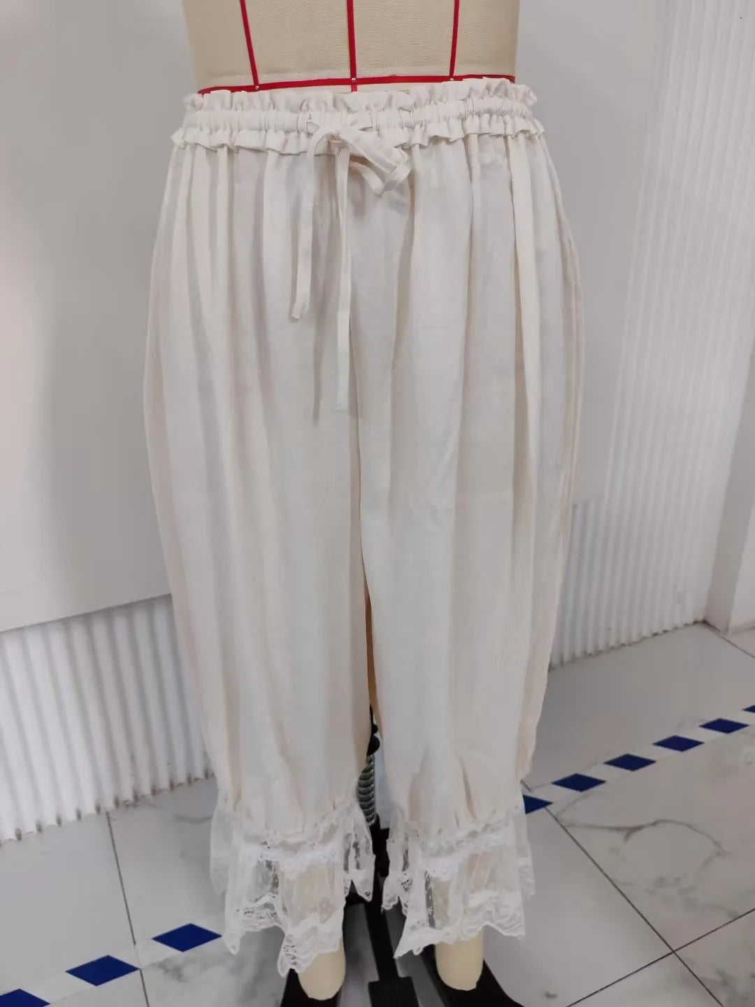 Womens Y2K Vintage Drawstring Cropped Pants Loose Fit Mid Rise Patchwork Lace Casual Lantern Bubble Pants Trousers Streetwear